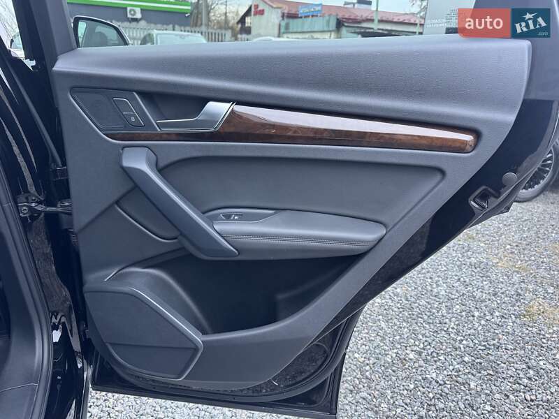 Внедорожник / Кроссовер Audi Q5 2019 в Тернополе