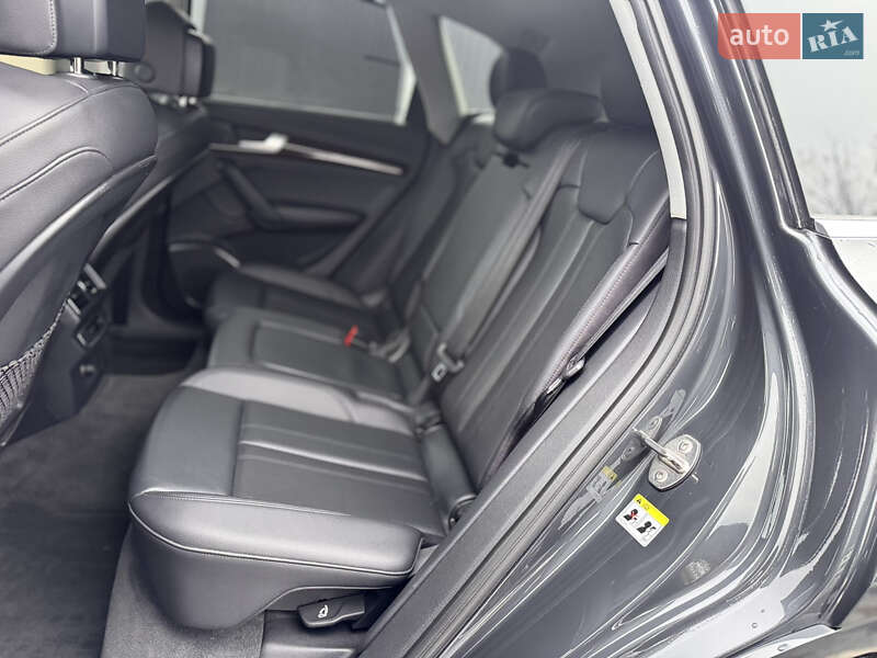 Внедорожник / Кроссовер Audi Q5 2017 в Самборе