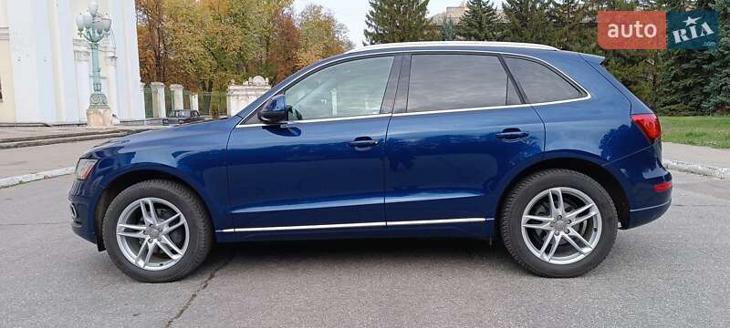 Внедорожник / Кроссовер Audi Q5 2013 в Желтых Водах