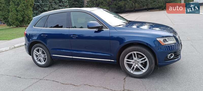 Внедорожник / Кроссовер Audi Q5 2013 в Желтых Водах