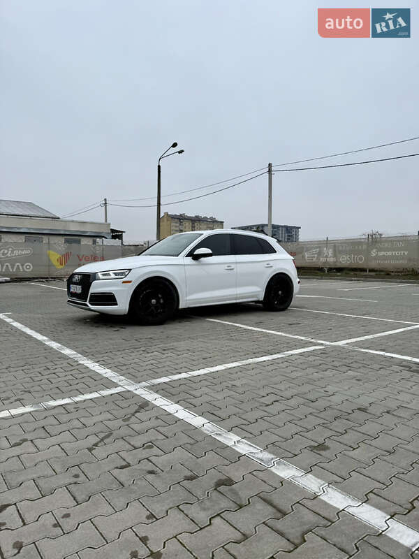 Внедорожник / Кроссовер Audi Q5 2018 в Ивано-Франковске