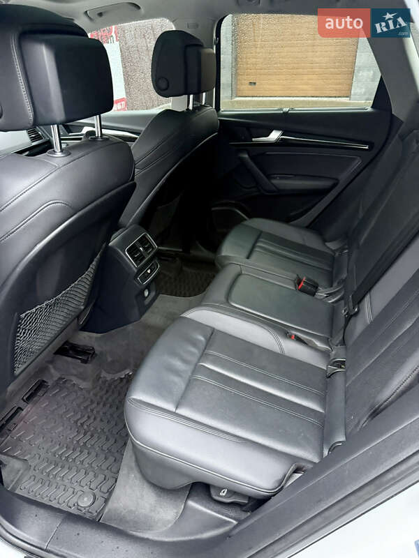 Внедорожник / Кроссовер Audi Q5 2018 в Ивано-Франковске