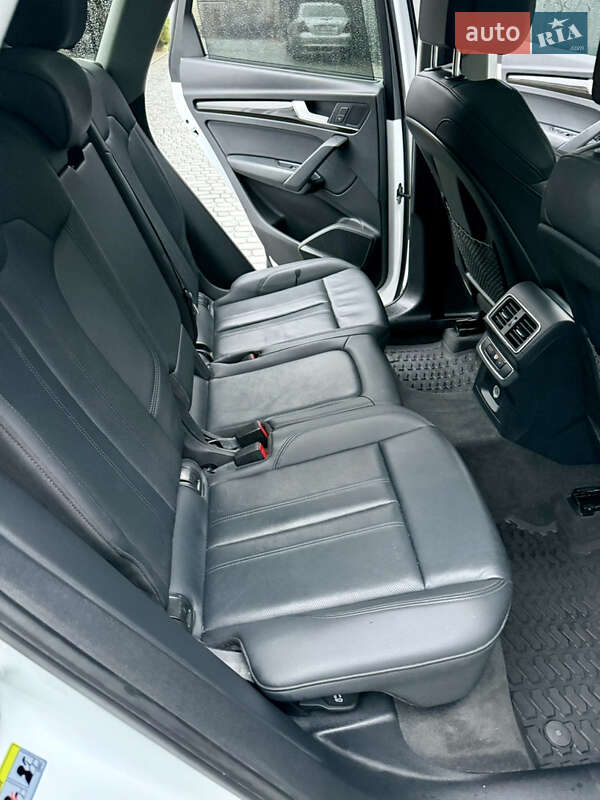 Внедорожник / Кроссовер Audi Q5 2018 в Ивано-Франковске