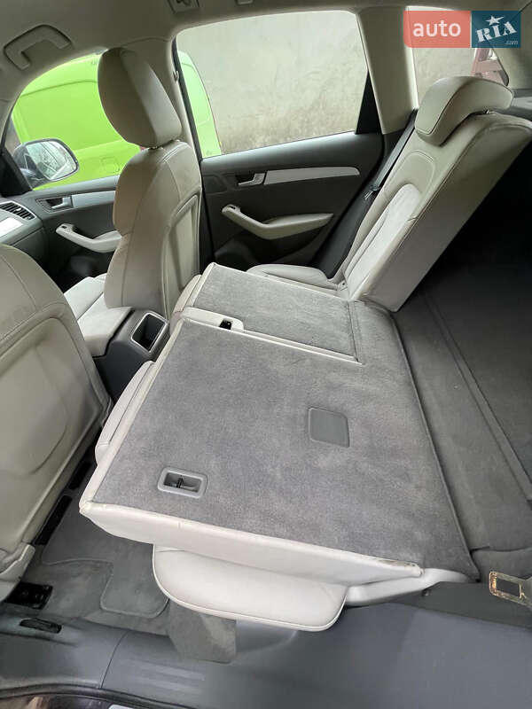 Позашляховик / Кросовер Audi Q5 2011 в Києві