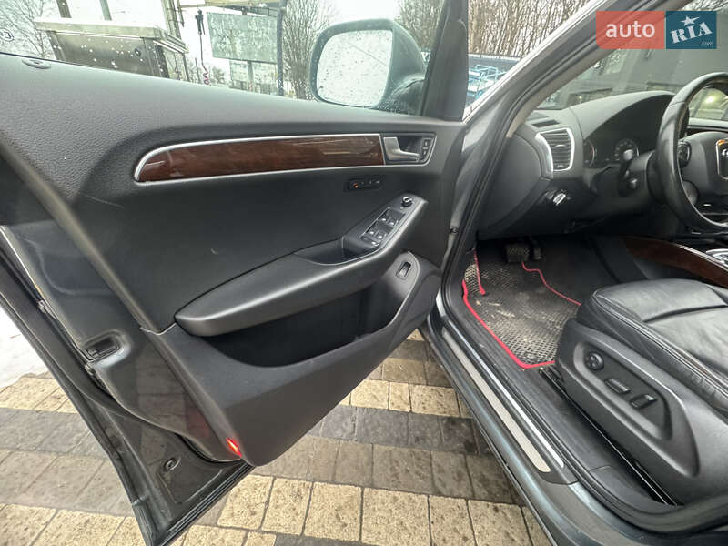 Внедорожник / Кроссовер Audi Q5 2011 в Львове