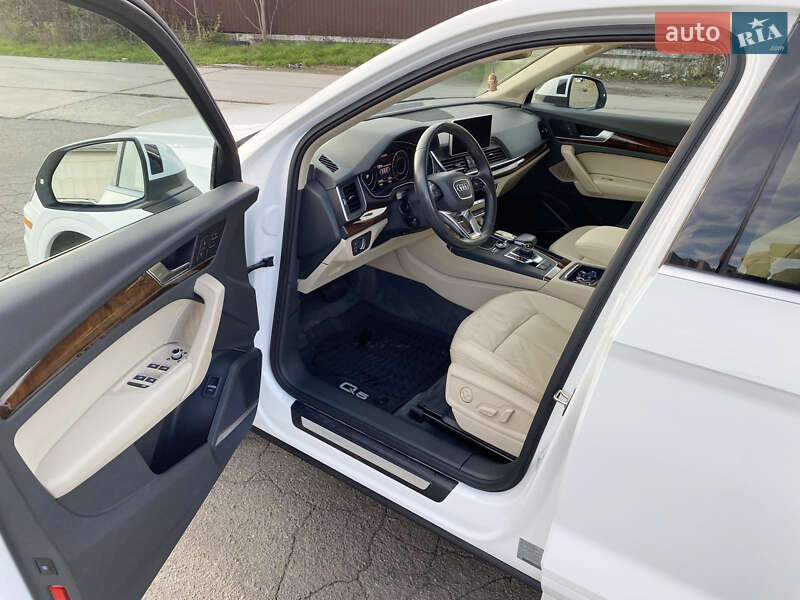 Внедорожник / Кроссовер Audi Q5 2017 в Одессе