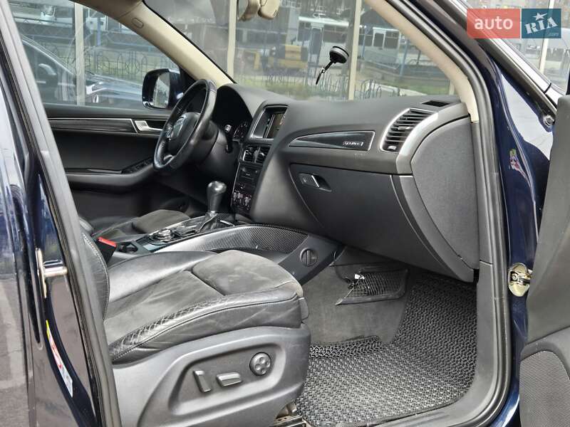 Внедорожник / Кроссовер Audi Q5 2009 в Киеве