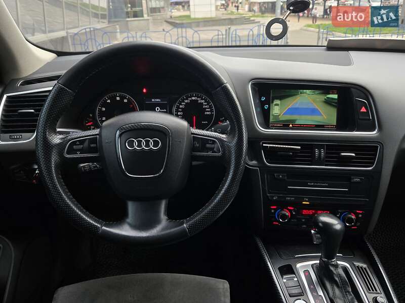 Внедорожник / Кроссовер Audi Q5 2009 в Киеве