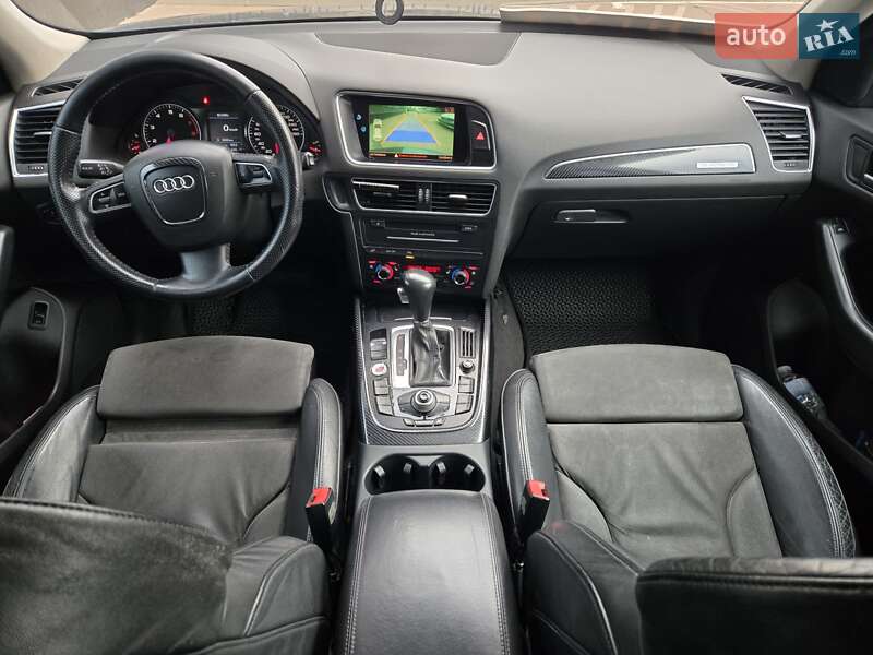 Внедорожник / Кроссовер Audi Q5 2009 в Киеве