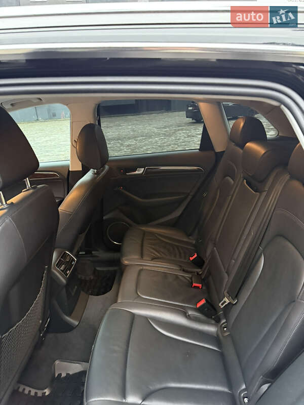 Внедорожник / Кроссовер Audi Q5 2016 в Ахтырке