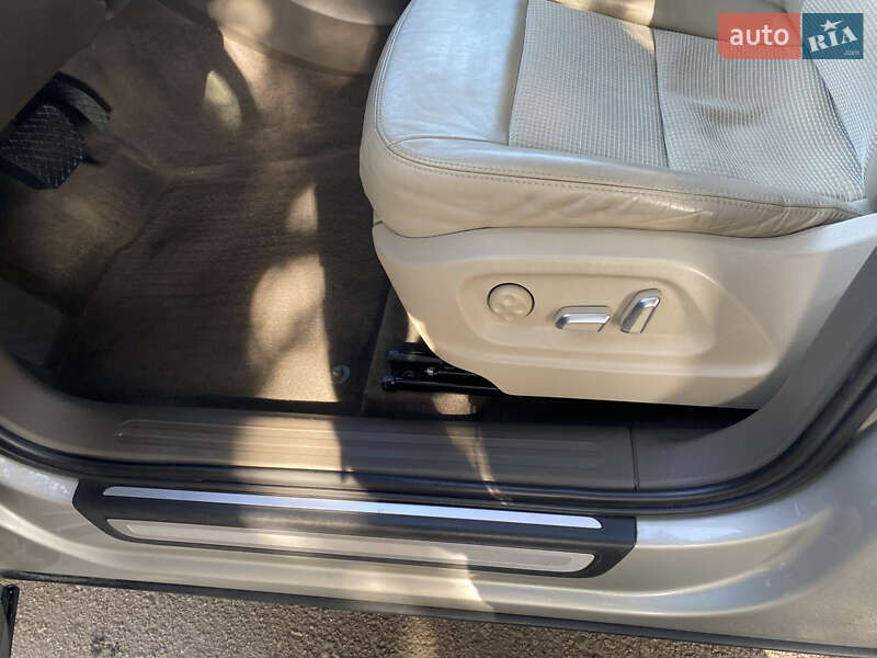 Позашляховик / Кросовер Audi Q5 2012 в Івано-Франківську