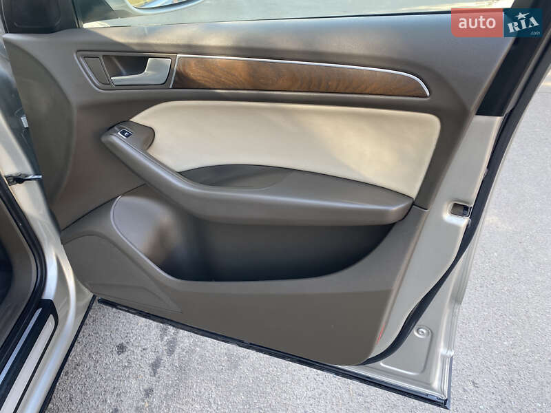 Позашляховик / Кросовер Audi Q5 2012 в Івано-Франківську