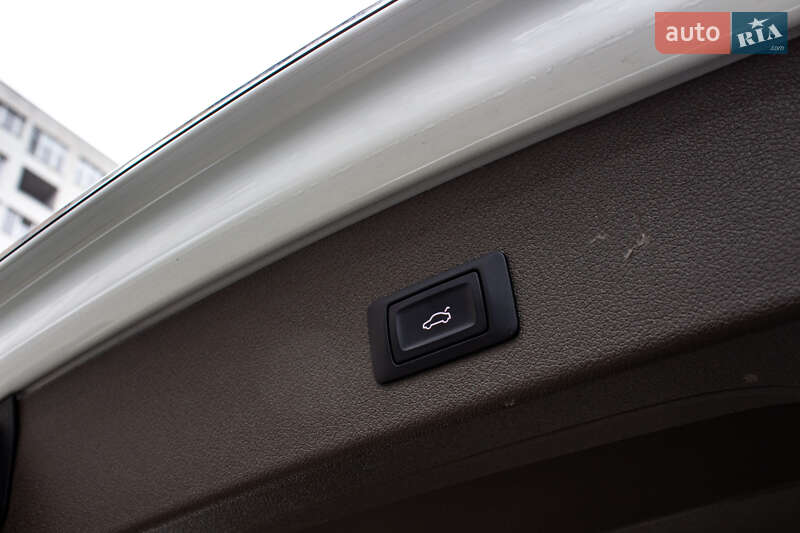 Позашляховик / Кросовер Audi Q5 2016 в Львові