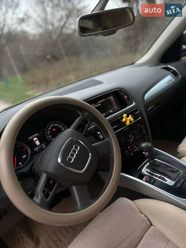 Позашляховик / Кросовер Audi Q5 2011 в Києві