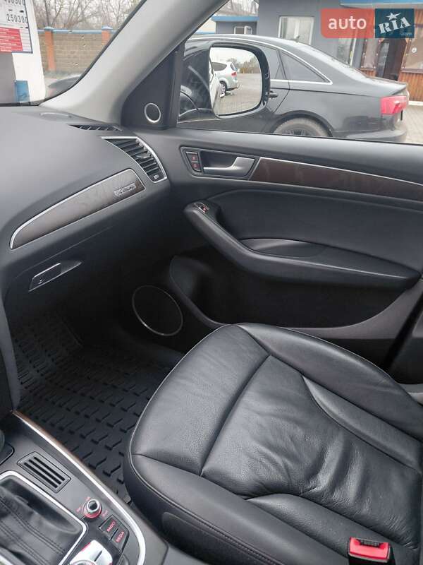 Внедорожник / Кроссовер Audi Q5 2016 в Владимире