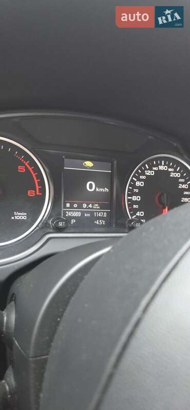 Внедорожник / Кроссовер Audi Q5 2011 в Черновцах