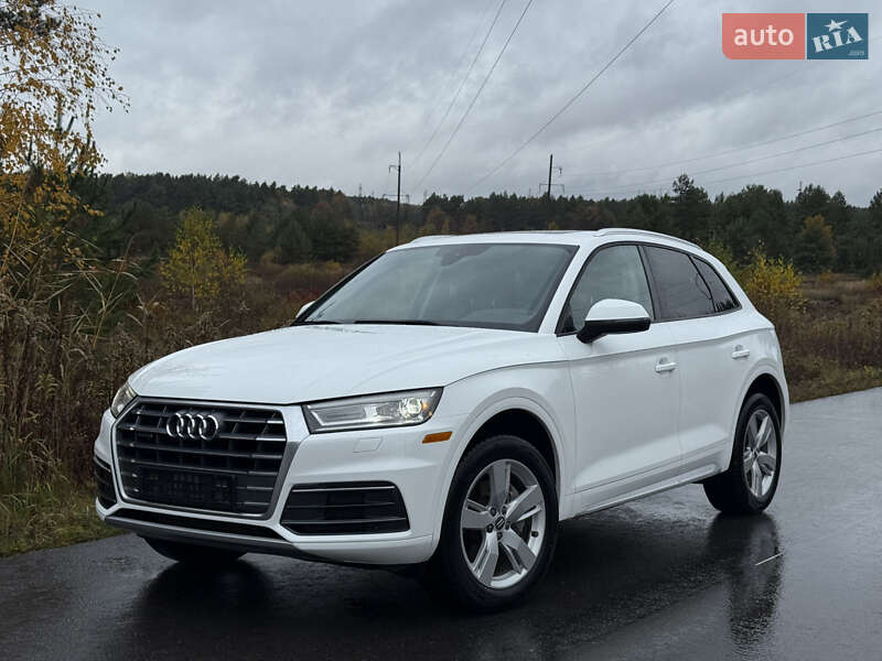 Позашляховик / Кросовер Audi Q5 2018 в Новояворівську