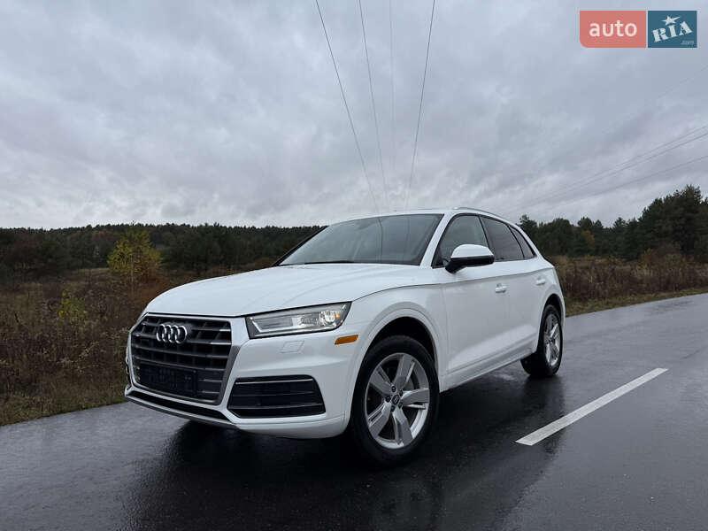 Позашляховик / Кросовер Audi Q5 2018 в Новояворівську