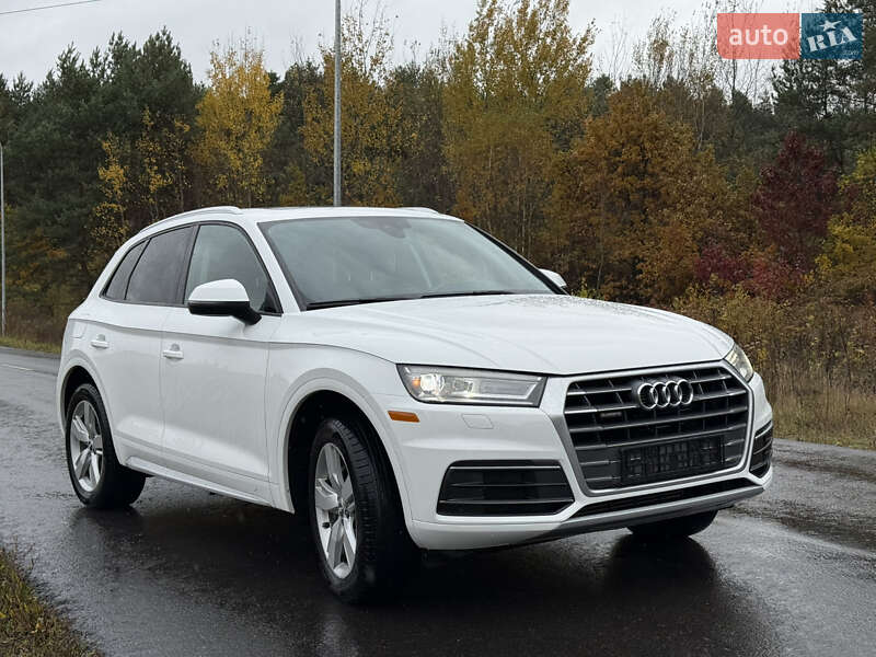 Позашляховик / Кросовер Audi Q5 2018 в Новояворівську