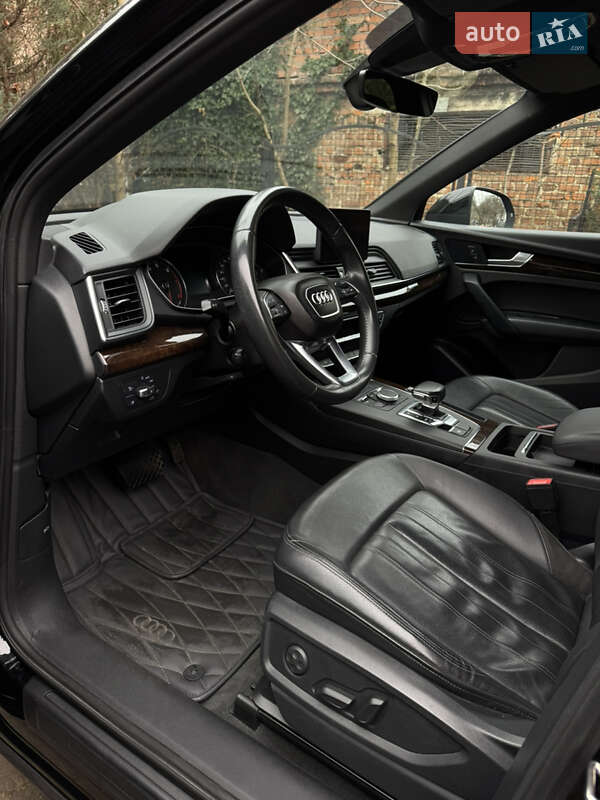 Позашляховик / Кросовер Audi Q5 2019 в Львові фото 16 Позашляховик / Кросовер Audi Q5 2019 в Львові