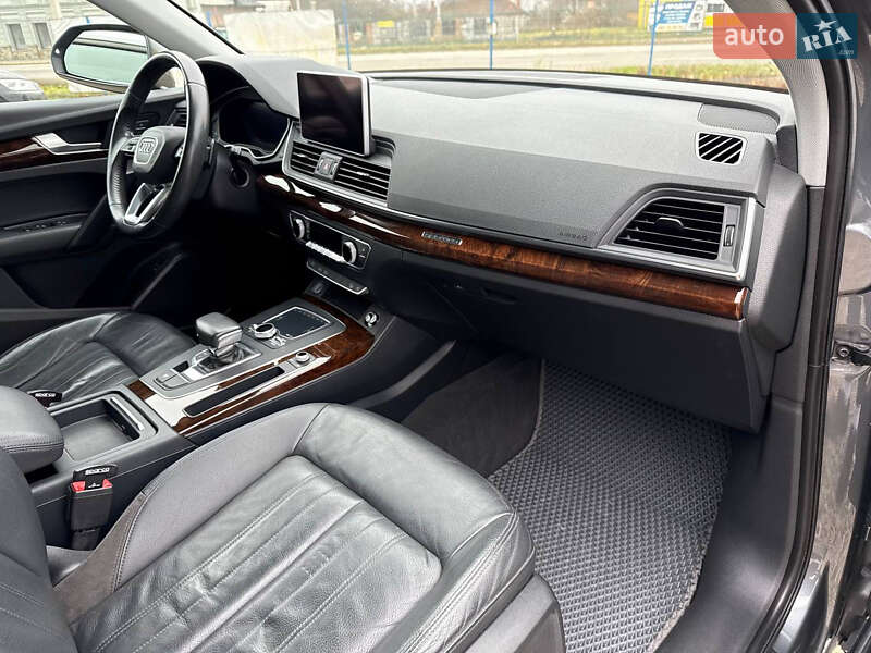 Внедорожник / Кроссовер Audi Q5 2017 в Коломые