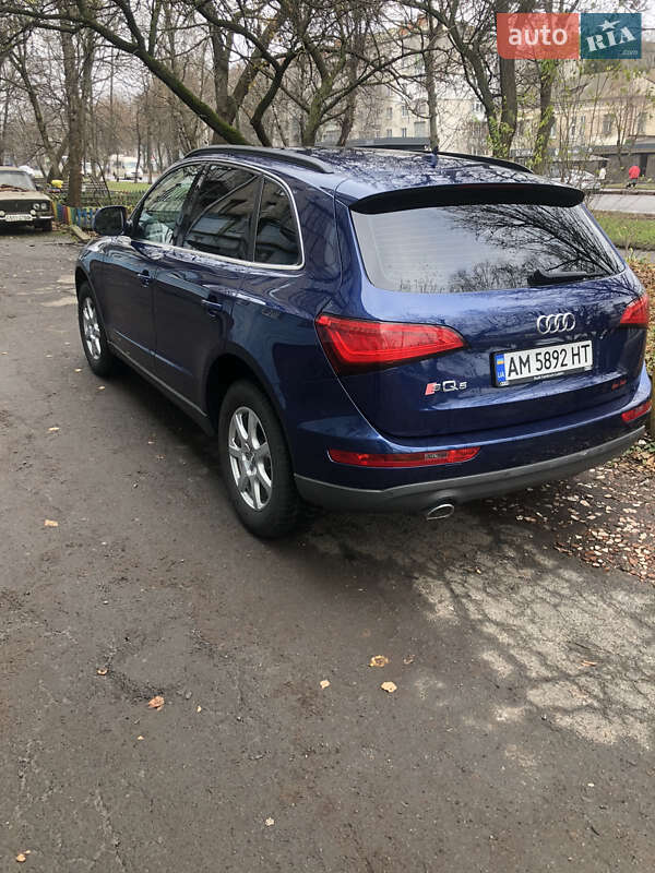 Позашляховик / Кросовер Audi Q5 2013 в Звягелі