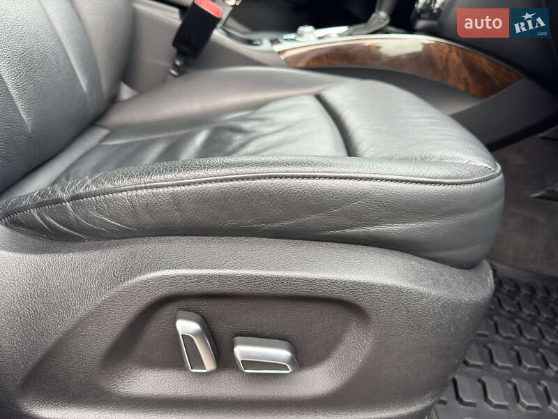 Позашляховик / Кросовер Audi Q5 2015 в Києві