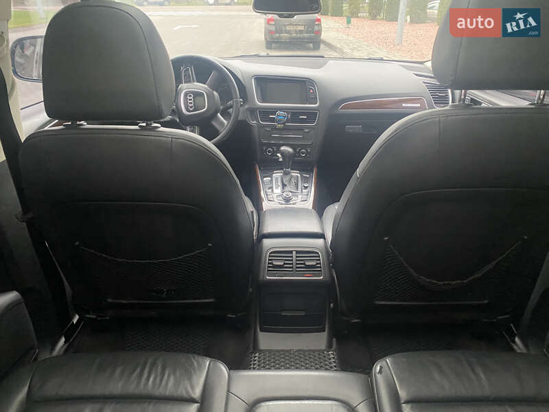 Внедорожник / Кроссовер Audi Q5 2011 в Житомире