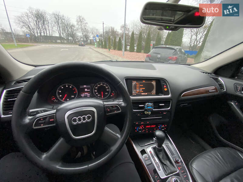 Внедорожник / Кроссовер Audi Q5 2011 в Житомире