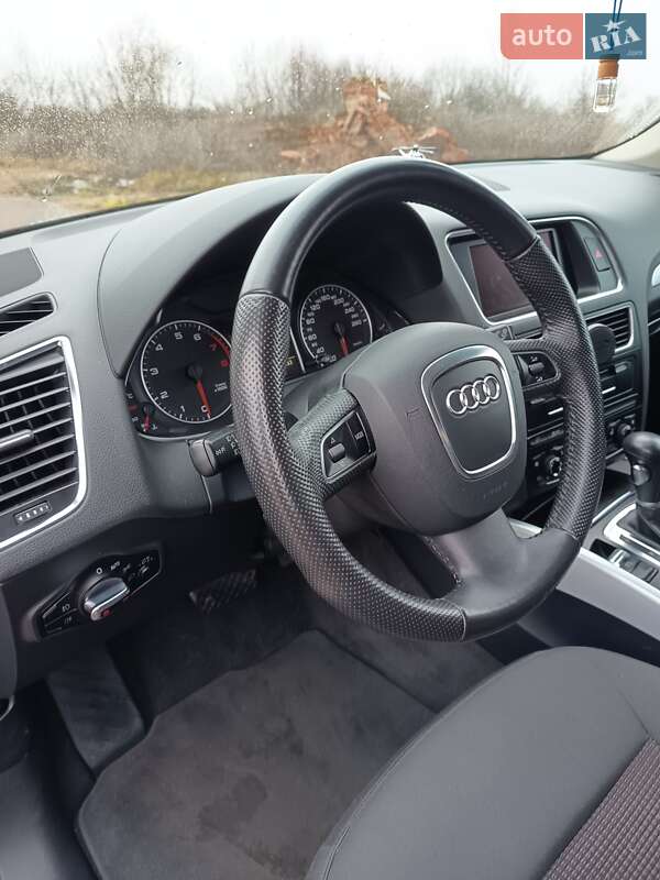 Внедорожник / Кроссовер Audi Q5 2011 в Иванкове