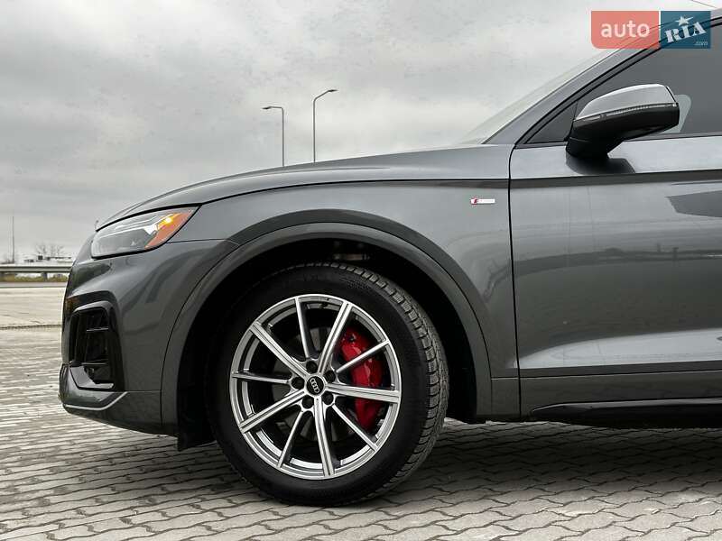 Внедорожник / Кроссовер Audi Q5 2024 в Львове