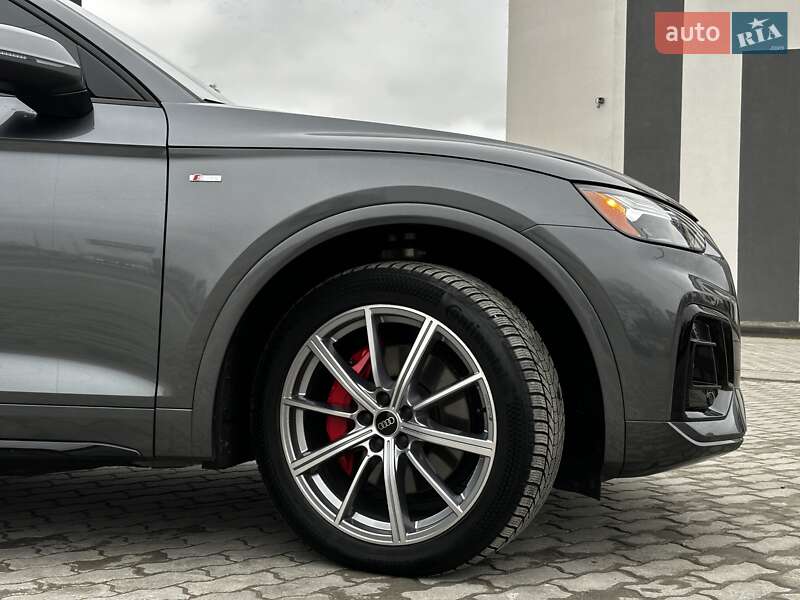 Внедорожник / Кроссовер Audi Q5 2024 в Львове