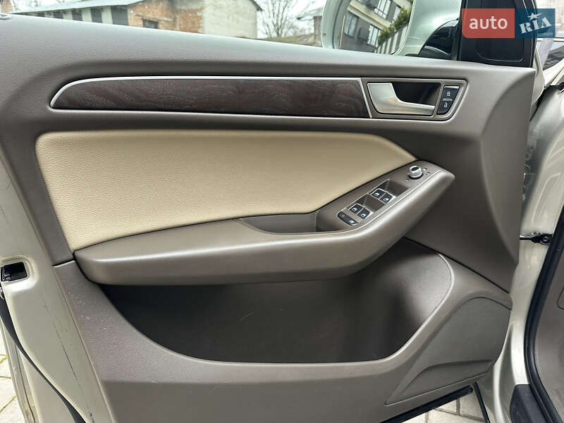 Позашляховик / Кросовер Audi Q5 2015 в Львові