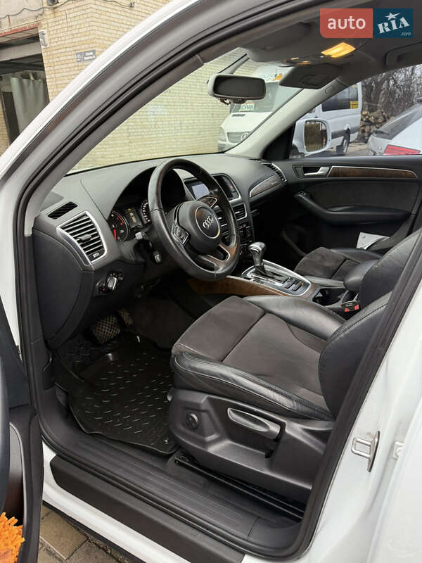 Внедорожник / Кроссовер Audi Q5 2012 в Сумах