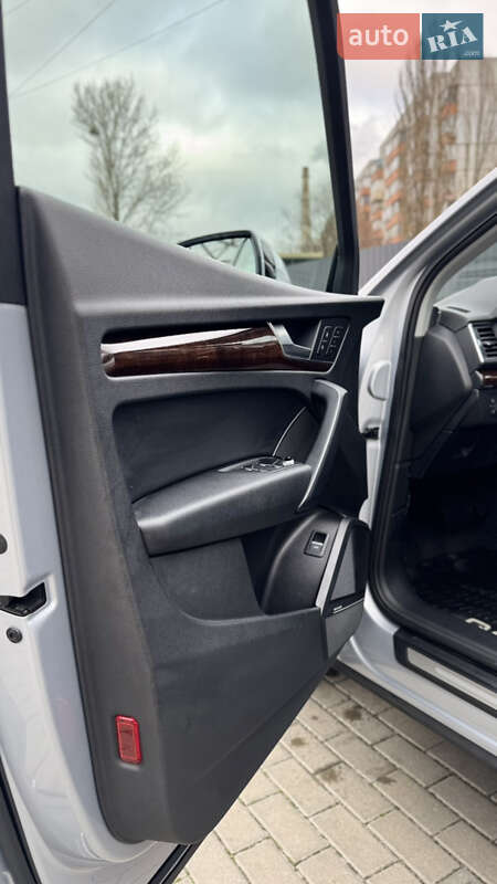 Внедорожник / Кроссовер Audi Q5 2018 в Киеве