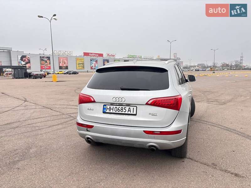 Внедорожник / Кроссовер Audi Q5 2011 в Одессе