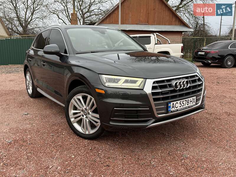 Внедорожник / Кроссовер Audi Q5 2018 в Луцке