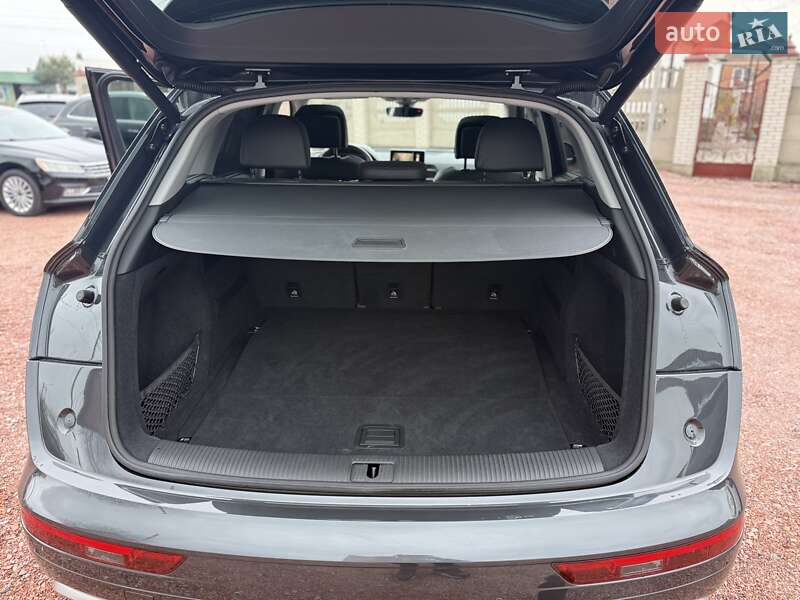 Внедорожник / Кроссовер Audi Q5 2018 в Луцке