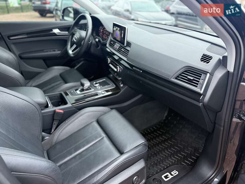 Внедорожник / Кроссовер Audi Q5 2018 в Луцке