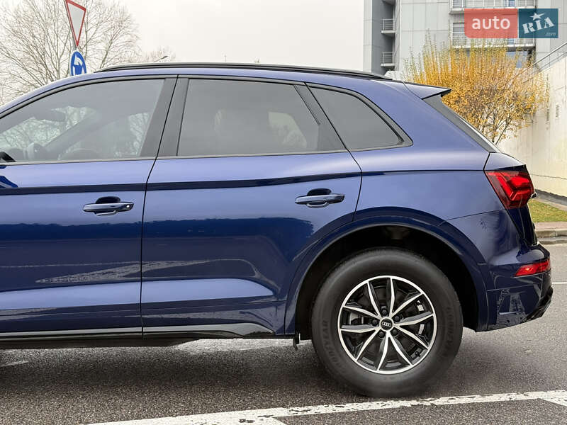 Позашляховик / Кросовер Audi Q5 2022 в Києві фото 10 Позашляховик / Кросовер Audi Q5 2022 в Києві