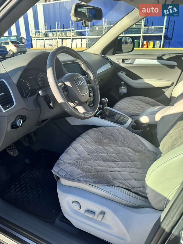 Внедорожник / Кроссовер Audi Q5 2009 в Умани