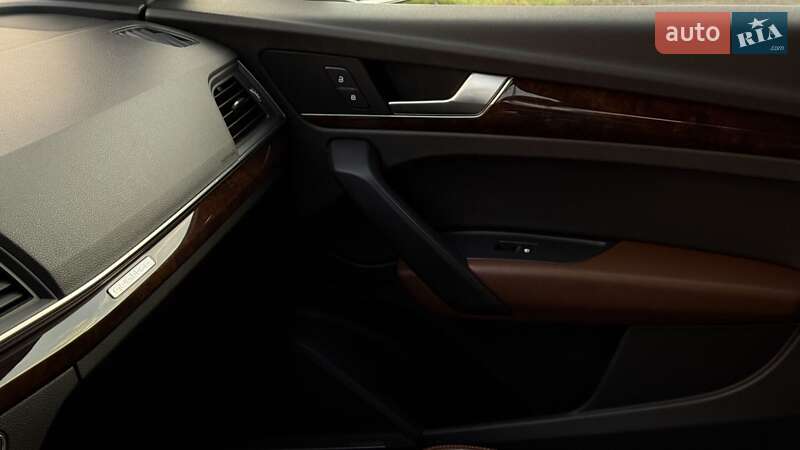 Позашляховик / Кросовер Audi Q5 2018 в Івано-Франківську