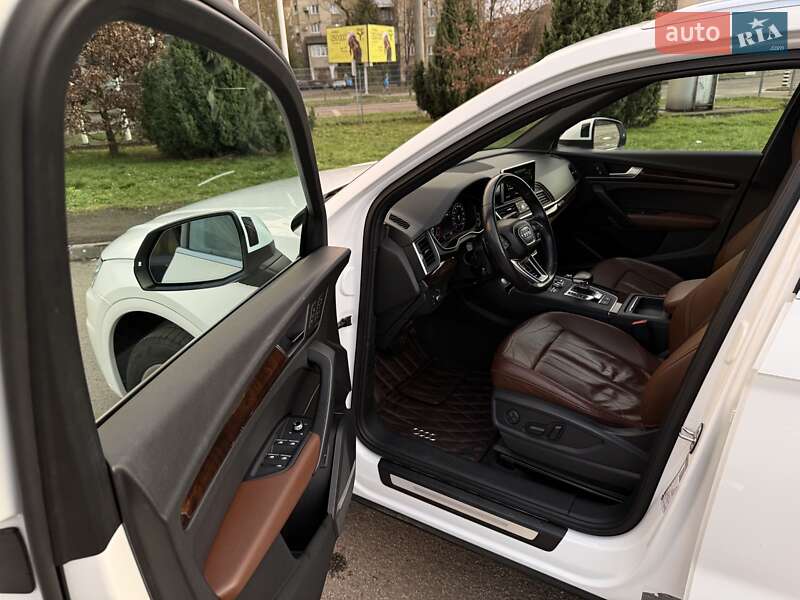 Позашляховик / Кросовер Audi Q5 2018 в Івано-Франківську