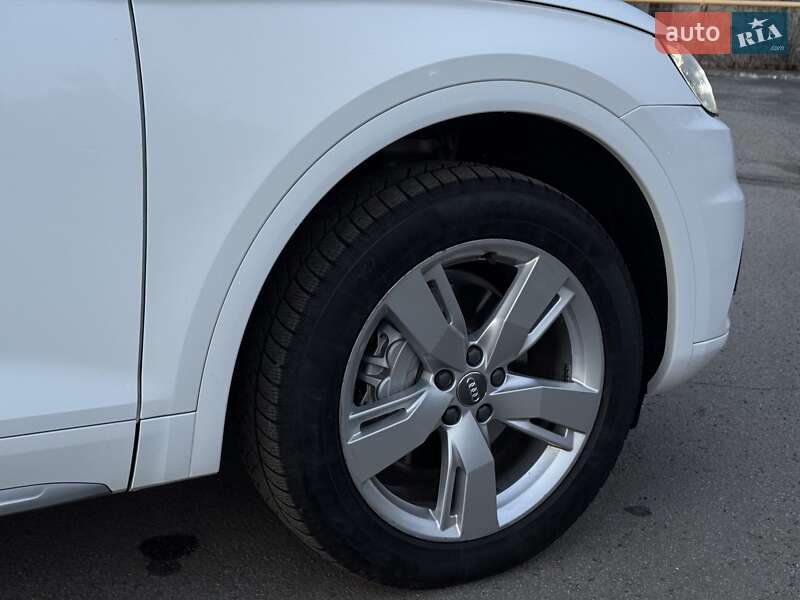 Позашляховик / Кросовер Audi Q5 2018 в Івано-Франківську