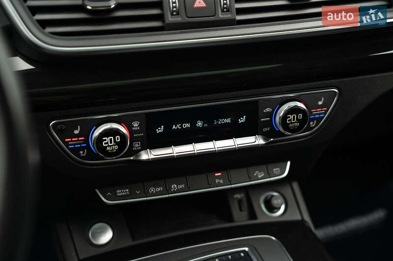 Внедорожник / Кроссовер Audi Q5 2018 в Черновцах