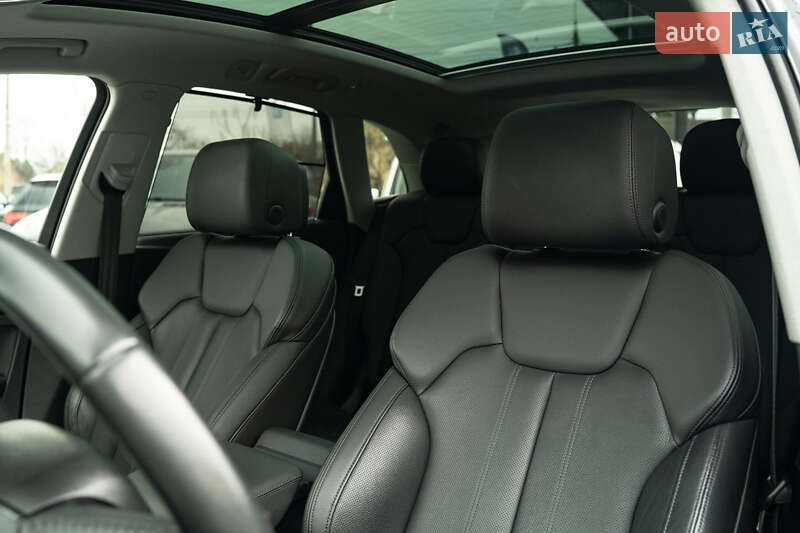 Внедорожник / Кроссовер Audi Q5 2018 в Черновцах