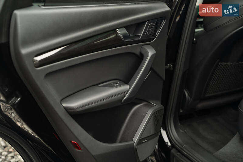 Внедорожник / Кроссовер Audi Q5 2018 в Черновцах