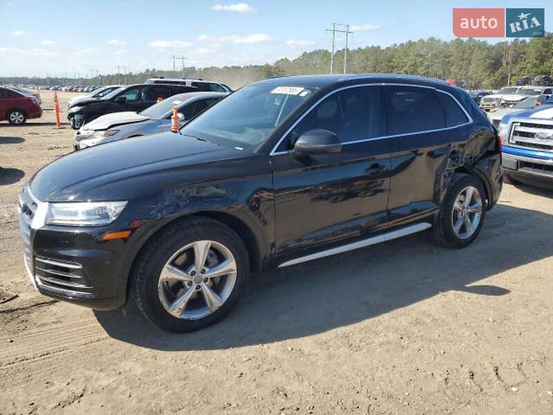 Позашляховик / Кросовер Audi Q5 2020 в Сумах