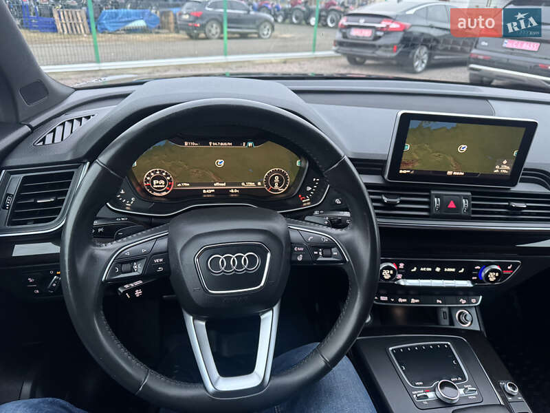 Позашляховик / Кросовер Audi Q5 2018 в Луцьку