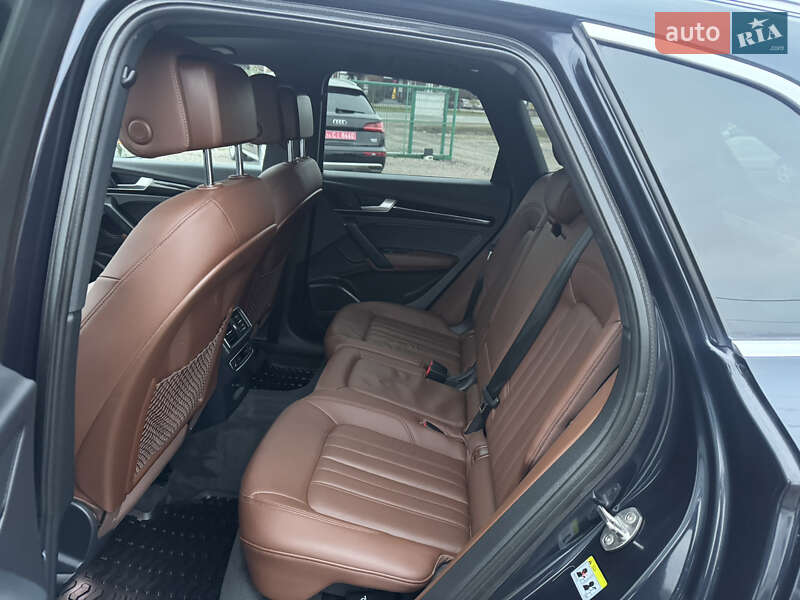 Позашляховик / Кросовер Audi Q5 2018 в Луцьку